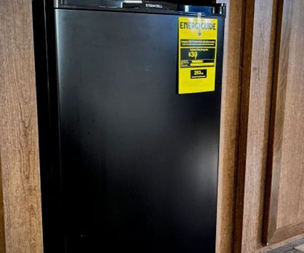 28672 Medical Trailer Kitchenette 3