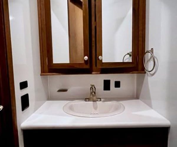 28672 Medical Trailer Restroom